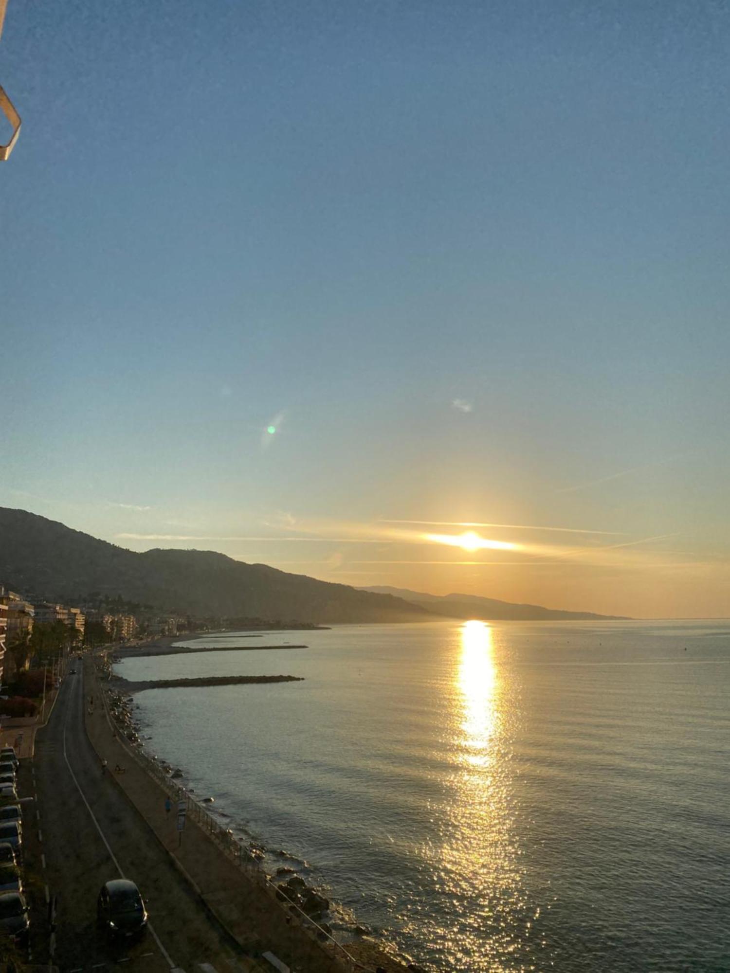 Sea View Studio, Huge Terrace On The 4Th Floor Apartment Menton Exterior photo